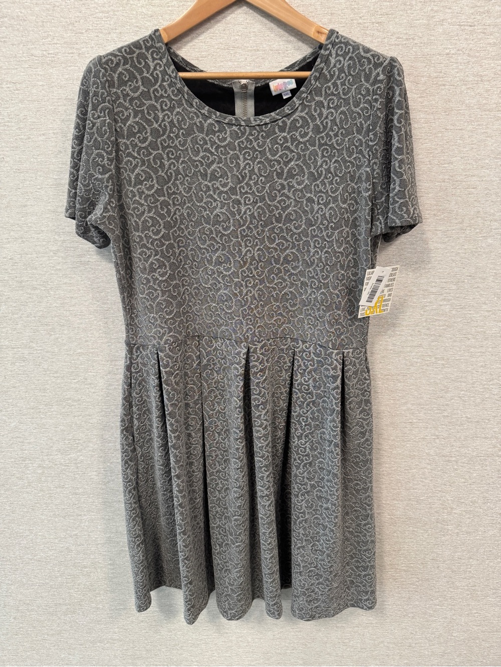 LuLaRoe Gray Short Sleeve Amelia Dress with Subtle Scroll Pattern